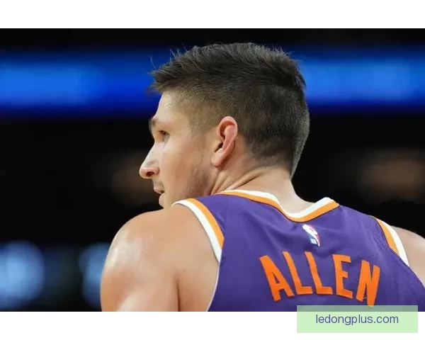 格雷森阿伦生涯总助攻突破1000次新里程碑展现全能成长